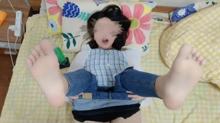 最终兵器彼女给大家看一下我的女友，国际驰名双标