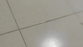 年轻学生享受自慰她紧绷的阴道