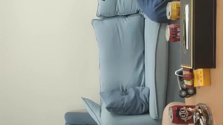 女大学生被屌丝室友强暴