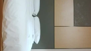 巧克力的好处堕落空姐下机约炮初体验1