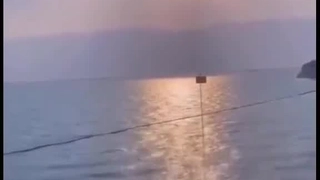 3M三观炸裂，上铺午休的妹妹拍到自己父母3P场面偷偷自慰，现场淫乱